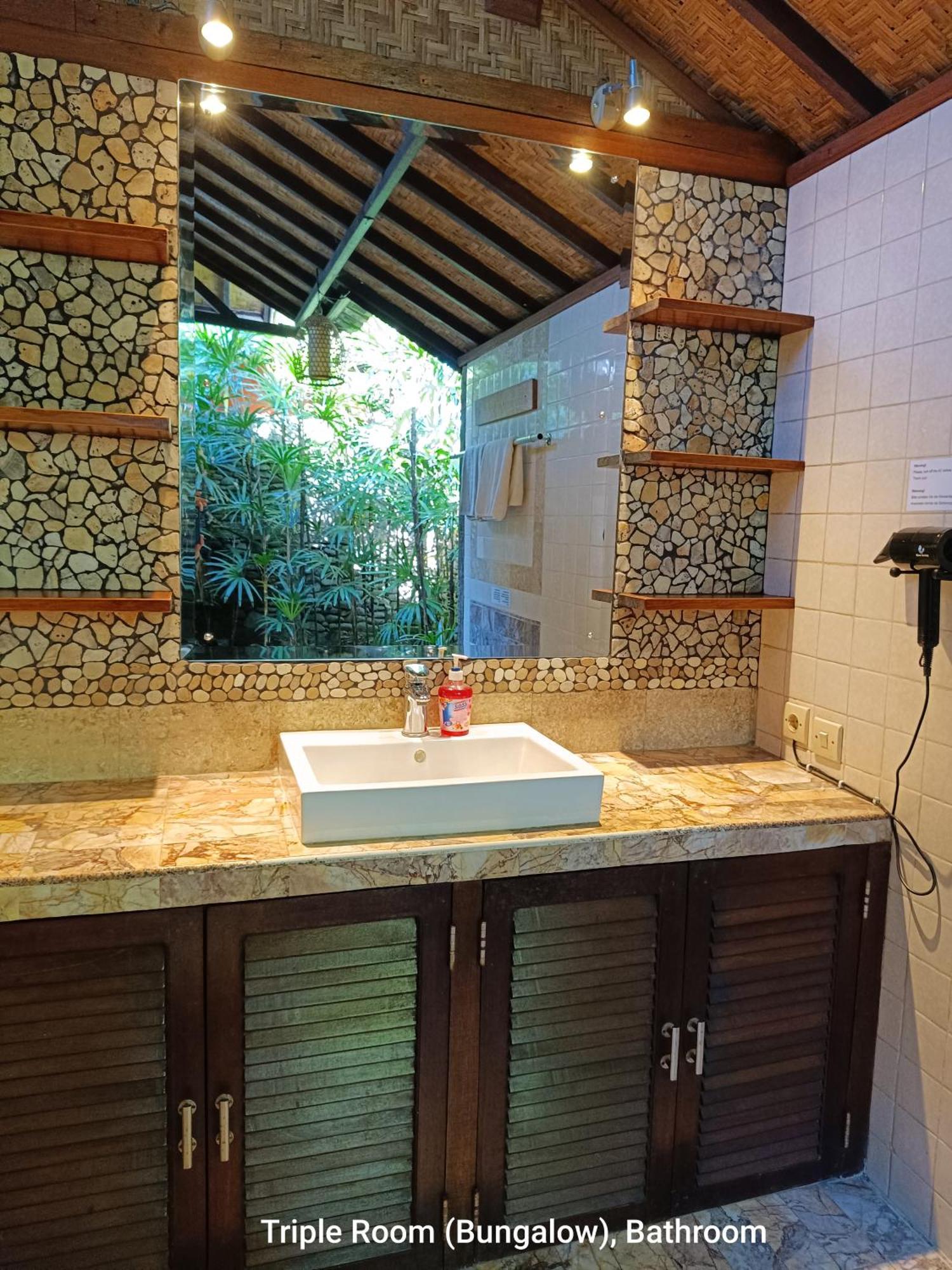 Guci Guesthouses 우붓 외부 사진